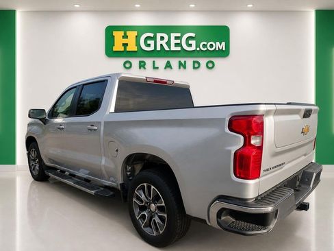 Used 2022 Chevrolet Silverado 1500 LT RWD image 2