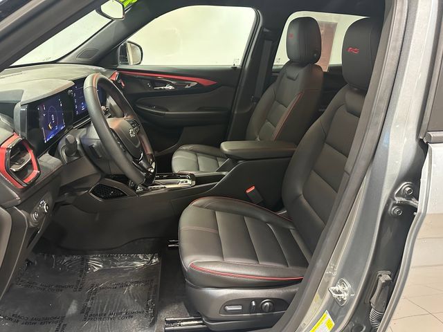Used 2025 Chevrolet TrailBlazer RS w/ Convenience Package AWD/4WD image 5