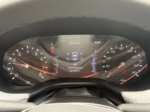 Used 2025 Jeep Compass Latitude AWD/4WD image 39