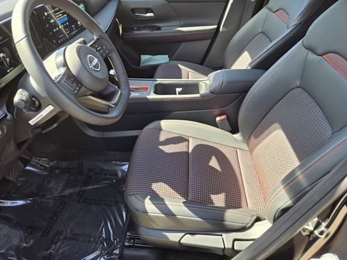 New 2026 Nissan Kicks SR w/ Cold Weather Package FWD image 11