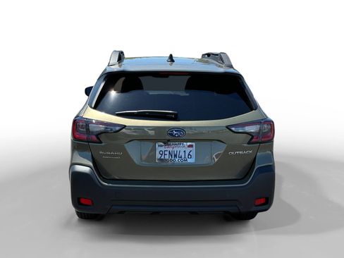 Used 2023 Subaru Outback Premium AWD/4WD image 4