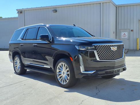 Certified 2024 Cadillac Escalade Premium Luxury image 5