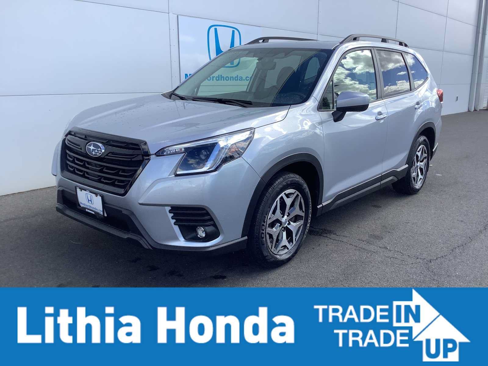 Used 2024 Subaru Forester Premium AWD/4WD image 1