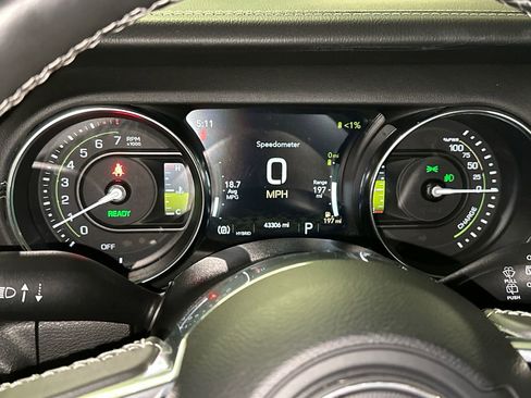 Used 2022 Jeep Wrangler Unlimited Sahara w/ Cold Weather Group image 26