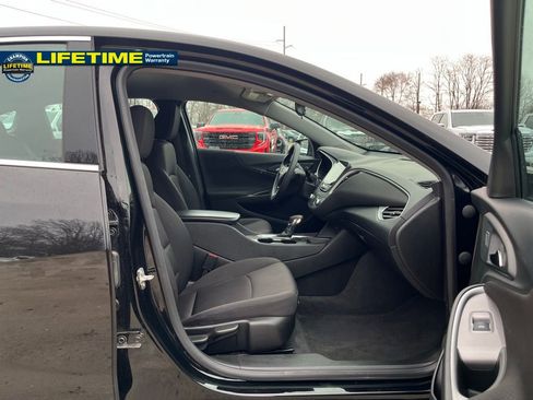 Used 2024 Chevrolet Malibu LT image 32