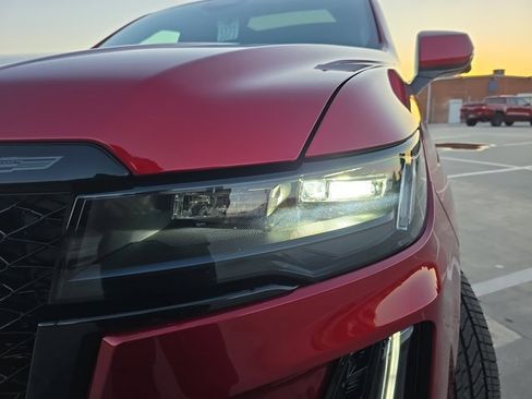 Certified 2024 Cadillac Escalade ESV V w/ Heavy-Duty Trailer Package image 32