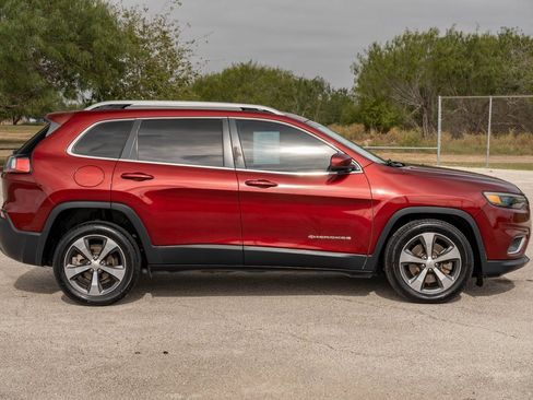 Used 2019 Jeep Cherokee Limited image 8