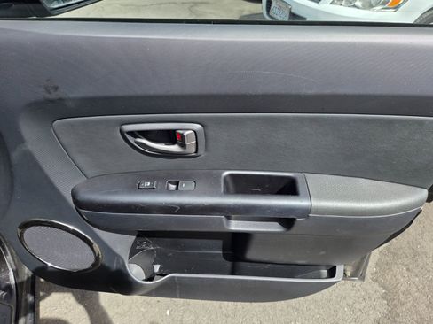 Used 2011 Kia Soul + w/ Audio Pkg FWD image 14
