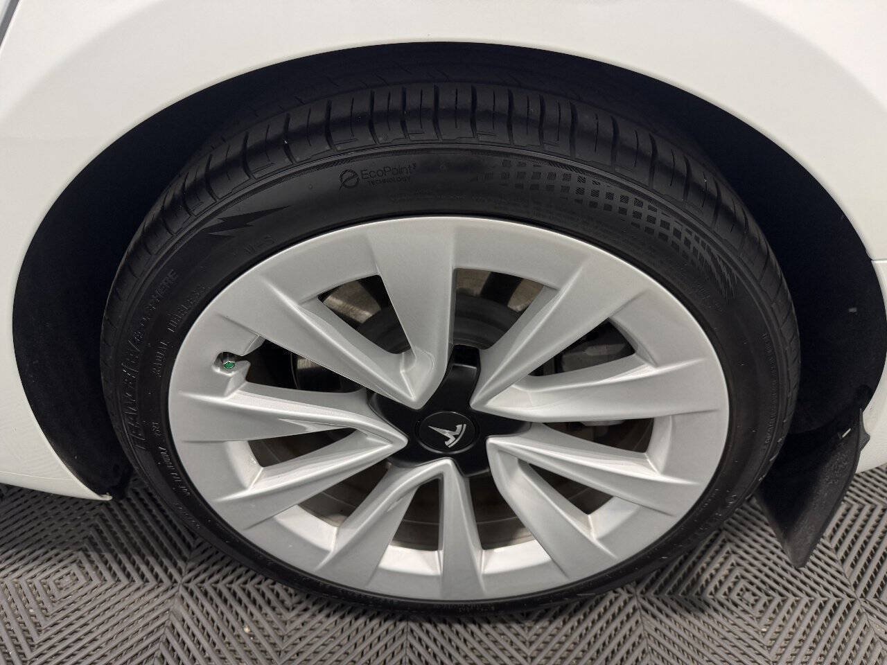Used 2021 Tesla Model 3 Standard Range RWD image 32