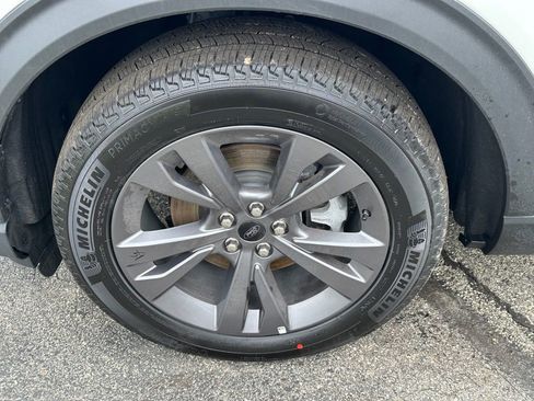 New 2026 Ford Explorer Active w/ Active Comfort Package AWD/4WD image 6