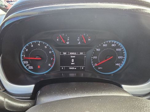 Used 2021 Chevrolet Traverse LS image 19