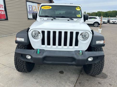 Used 2018 Jeep Wrangler Unlimited Sport S AWD/4WD image 2