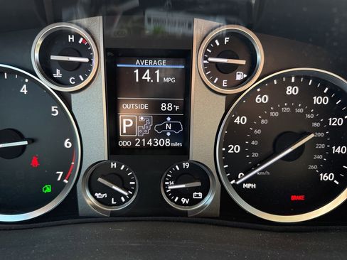 Used 2014 Lexus LX 570 4WD image 15