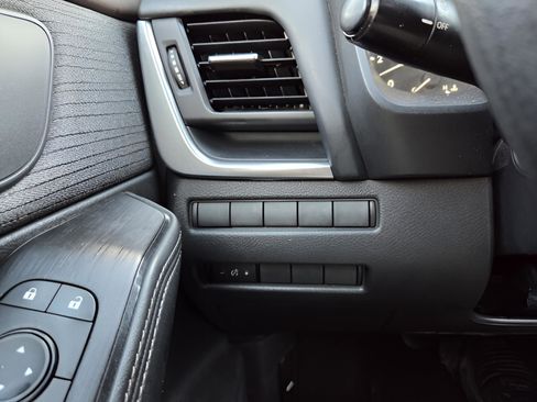 Used 2021 Nissan Rogue S image 31