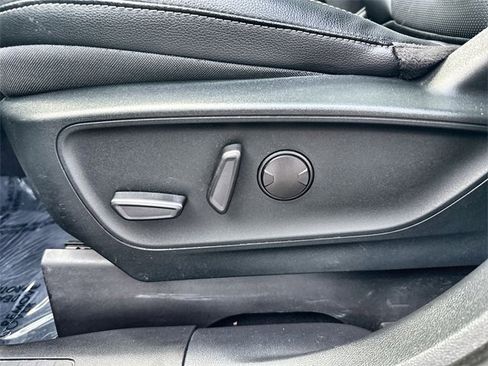 Used 2022 Ford Escape SEL w/ Technology Package image 12