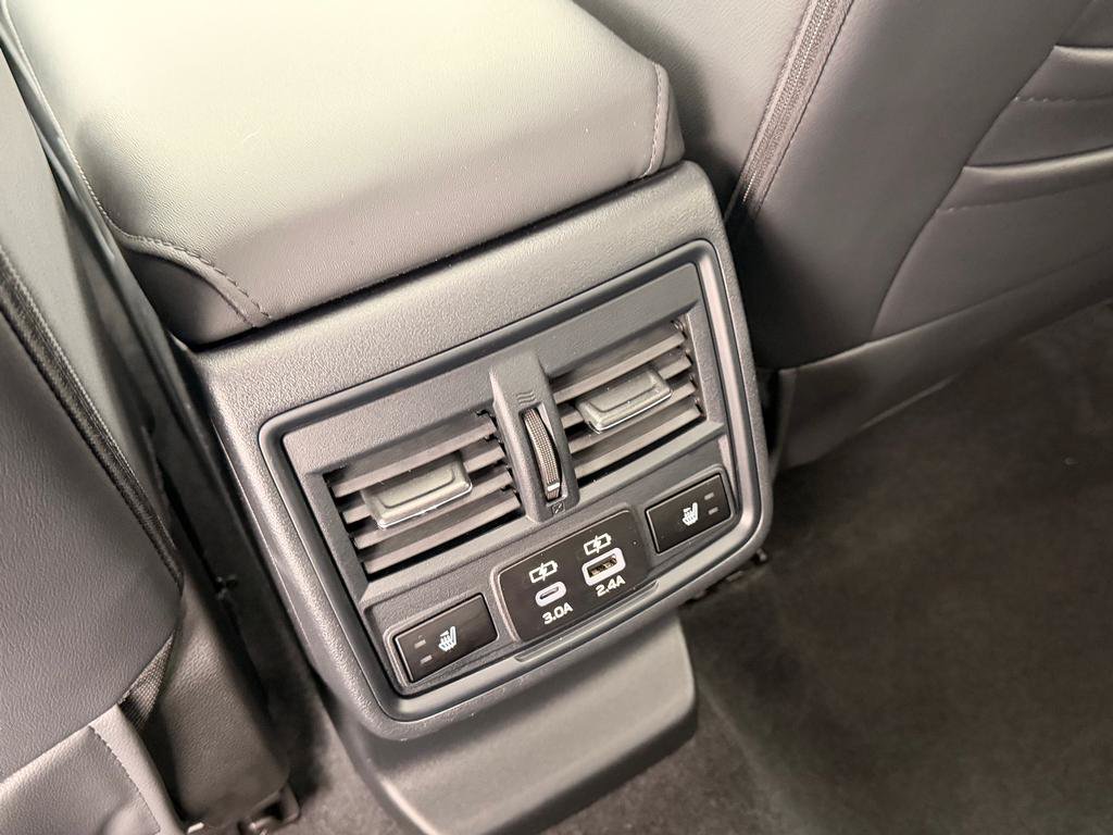 Used 2026 Subaru Outback Touring AWD/4WD image 11