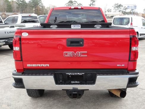 Used 2018 GMC Sierra 2500 SLE w/ SLE Preferred Package image 4