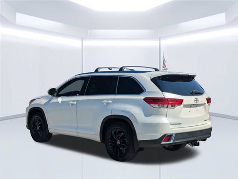 Used 2019 Toyota Highlander Limited AWD/4WD image 3