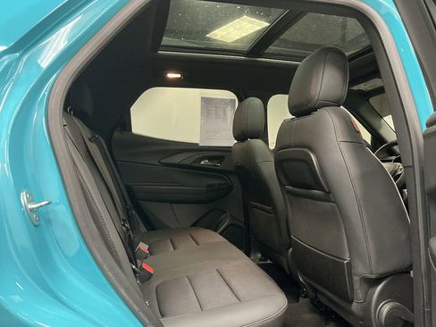 Used 2022 Chevrolet TrailBlazer RS w/ Sun and Liftgate Package AWD/4WD image 13