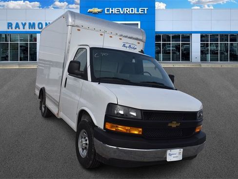 New 2025 Chevrolet Express 3500 Work Van w/ Power Convenience Package image 9