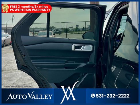 Used 2020 Ford Explorer Platinum w/ Premium Technology Package AWD/4WD image 22