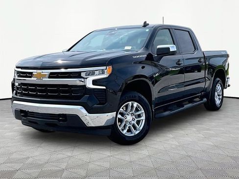 Used 2024 Chevrolet Silverado 1500 LT AWD/4WD image 3