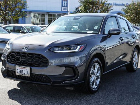 Used 2025 Honda HR-V LX image 3