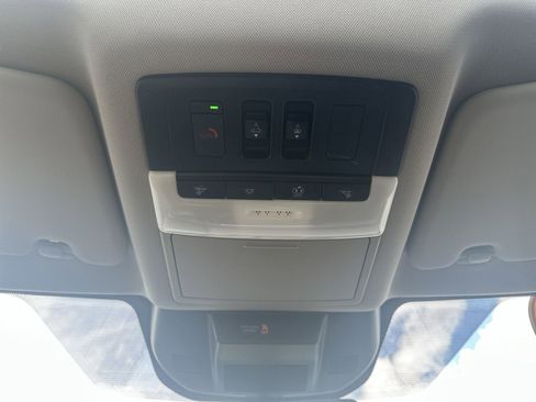 Certified 2022 Nissan Rogue SV w/ SV Premium Package image 19