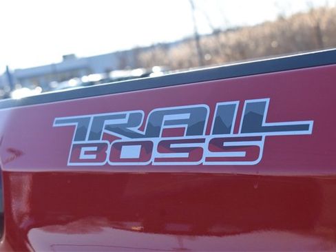 Used 2019 Chevrolet Silverado 1500 LT Trail Boss image 16