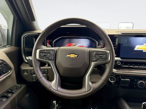 Used 2024 Chevrolet Silverado 1500 LTZ image 12