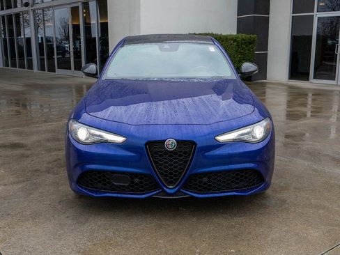 Used 2021 Alfa Romeo Giulia Ti Sport image 2