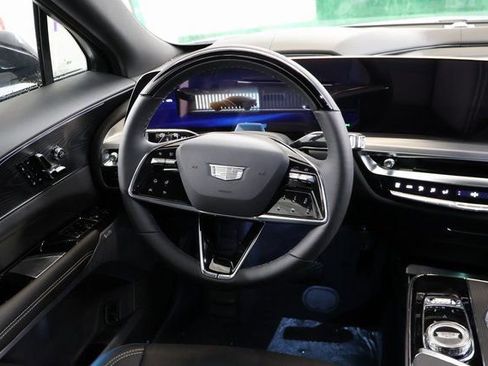 New 2026 Cadillac Lyriq Signature Luxury image 14