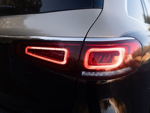 Used 2021 Mercedes-Benz Maybach GLS 600 4MATIC image 15