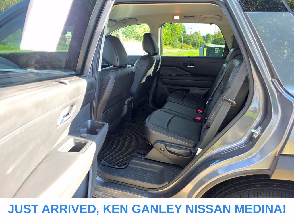 Certified 2024 Nissan Pathfinder SL AWD/4WD image 15