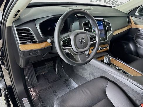 Certified 2024 Volvo XC90 T8 Plus image 9