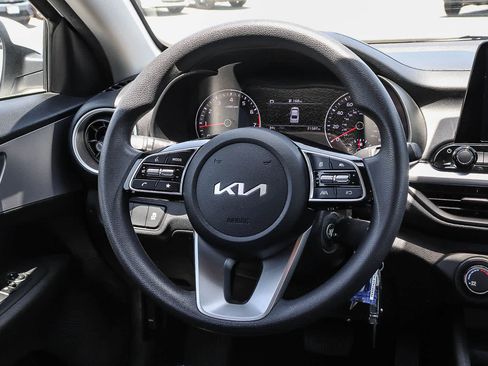 Used 2023 Kia Forte LXS w/ LXS Technology Package FWD image 21