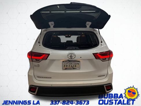 Used 2019 Toyota Highlander Limited Platinum image 4