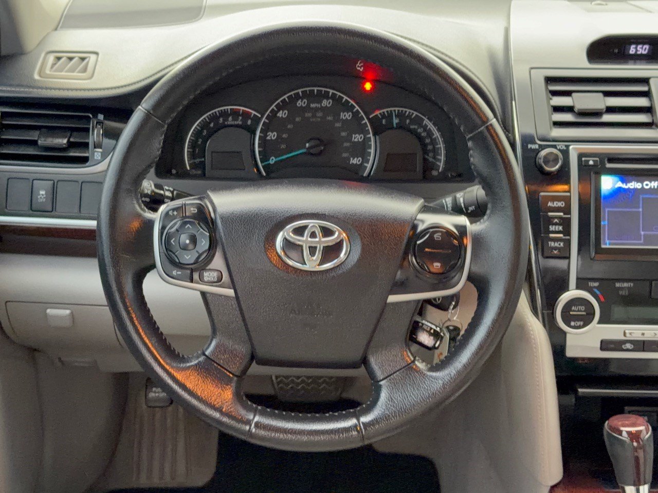 Used 2014 Toyota Camry XLE FWD image 10