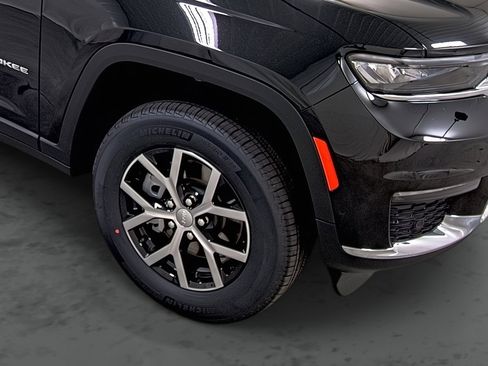 New 2025 Jeep Grand Cherokee L Limited image 14