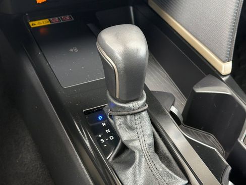 Used 2025 Toyota Camry SE w/ Convenience Package FWD image 22