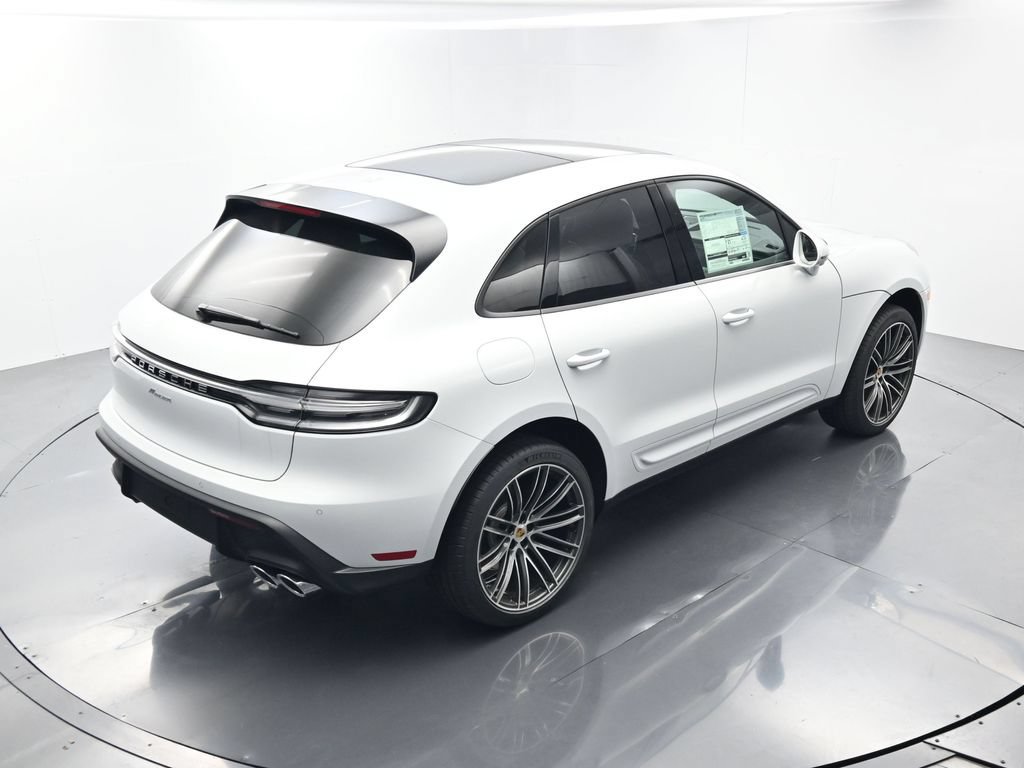 Certified 2026 Porsche Macan AWD/4WD image 40
