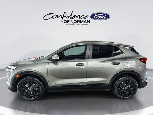 Used 2025 Buick Encore GX Sport Touring w/ Advanced Technology Package FWD image 5