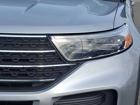 Certified 2022 Ford Explorer XLT w/ Class IV Trailer Tow Package image 9