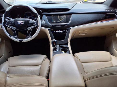 Used 2018 Cadillac XT5 Premium Luxury image 11