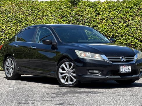Used 2015 Honda Accord Sport image 2