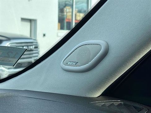 Used 2014 Cadillac Escalade Premium image 21