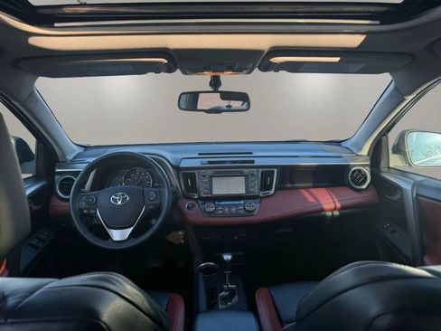 Used 2014 Toyota RAV4 Limited image 35