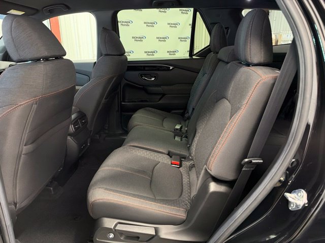 Certified 2025 Honda Pilot Sport image 18