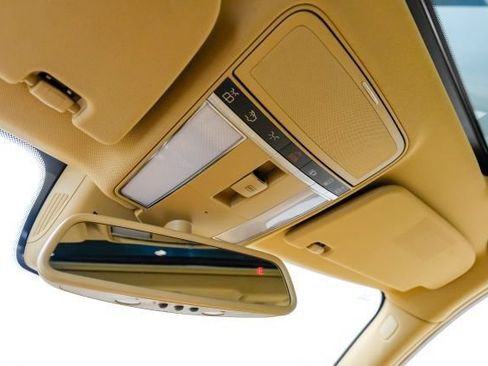 Used 2011 Mercedes-Benz S 550 image 37