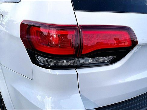 Used 2021 Jeep Grand Cherokee Laredo X RWD image 26